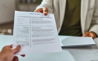 Diferenças entre Tradução Simples e Juramentada: Qual Escolher?