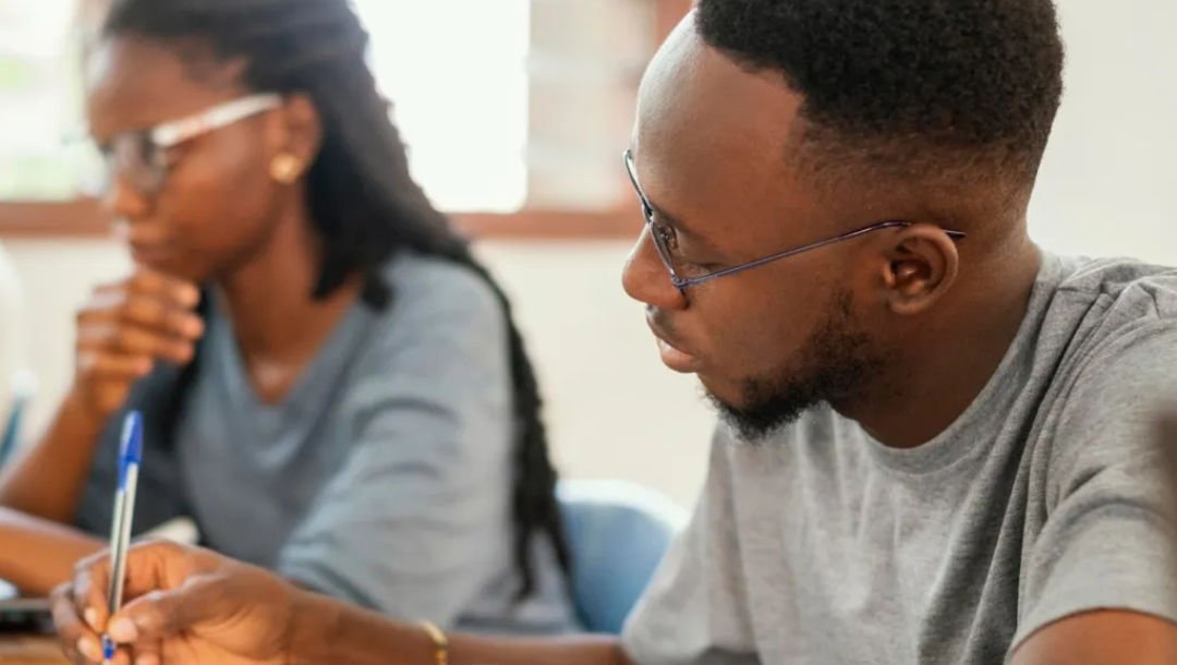 Tradução de Histórico Escolar e Certificados Para Concursos Públicos Internacionais